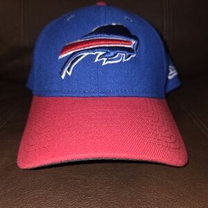 BUFFALO BILLS MEDIUM/LARGE NEW ERA HAT